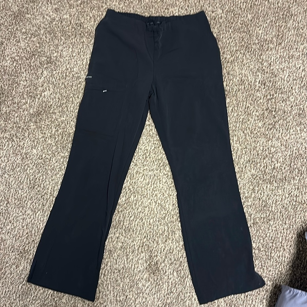 Jockey women’s scrub plants black medium